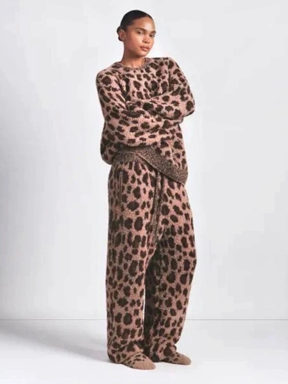 Skims Sienna Leopard Print Cozy Set.
S/M NWT